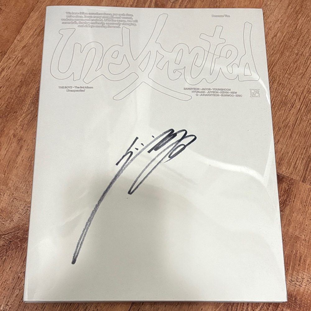 THE BOYZ KPOP ALBUM SIGNED SUNWOO